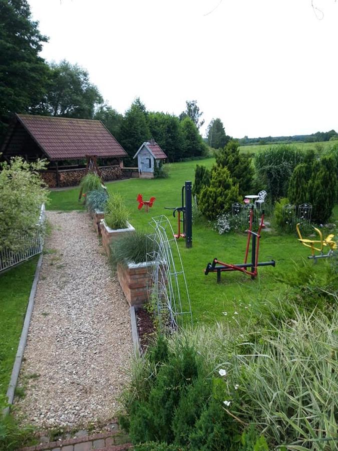 Pensjonat Agroturystyczny Pod Modrzewiem Bed and Breakfast Florczaki Esterno foto